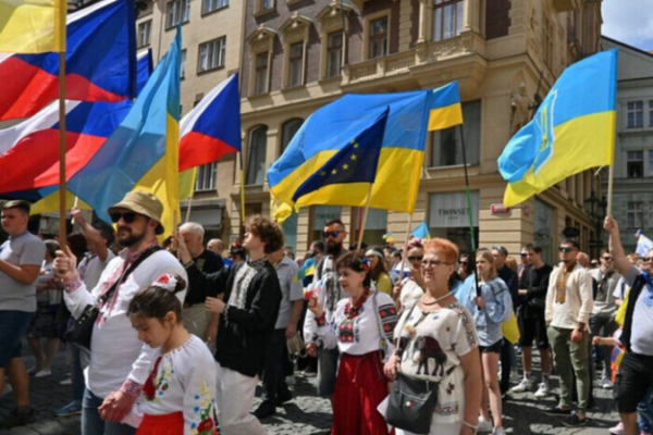 Беженцы из Украины начинают приносить прибыль Чехии
Беженцы из Украины начинают приносить прибыль Чехии