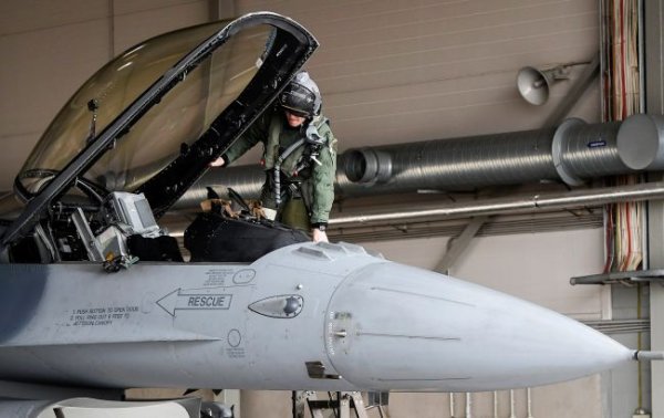 Первые 10 истребителей F-16 прибыли в Украину в последний день июля, - The Economist
Первые 10 истребителей F-16 прибыли в Украину в последний день июля, - The Economist