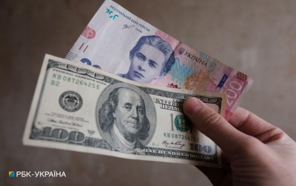 Спрос остается высоким: банки за месяц ввезли в Украину более 1 млрд долларов наличными
Спрос остается высоким: банки за месяц ввезли в Украину более 1 млрд долларов наличными