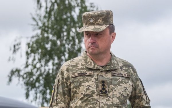 Зеленский уволил командующего Воздушными силами Николая Олещука
Зеленский уволил командующего Воздушными силами Николая Олещука