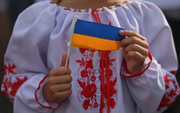 Раде предлагают разрешить Государственный Гимн "с заменой словосочетания": о чем идет речь
Раде предлагают разрешить Государственный Гимн "с заменой словосочетания": о чем идет речь