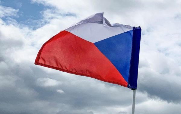 В Чехии не видят проблем в прекращении поставок российской нефти через Украину
В Чехии не видят проблем в прекращении поставок российской нефти через Украину