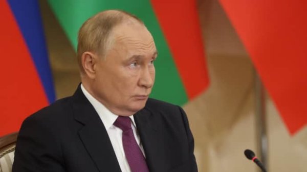 РосСМИ: Рейтинг Путина рекордно упал на фоне наступления ВСУ в Курской области РосСМИ: Рейтинг Путина рекордно упал на фоне наступления ВСУ в Курской области