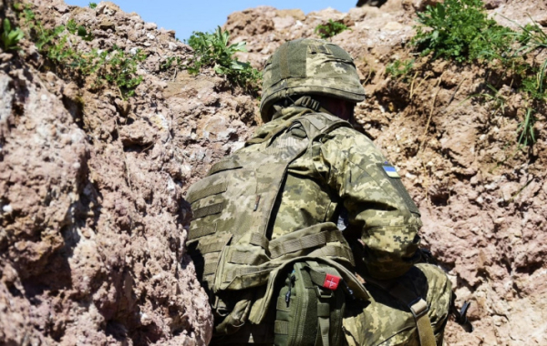 Потери врага за 24 августа: 1190 российских оккупантов, 5 танков и 31 БПЛА
Потери врага за 24 августа: 1190 российских оккупантов, 5 танков и 31 БПЛА
