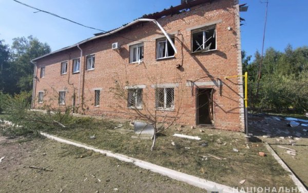 На Сумщині за добу внаслідок російських обстрілів 20 людей отримали поранення
На Сумщині за добу внаслідок російських обстрілів 20 людей отримали поранення