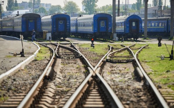 "Укрзалізниця" оскаржила рішення суду, яке загрожує зупинкою потягів
"Укрзалізниця" оскаржила рішення суду, яке загрожує зупинкою потягів