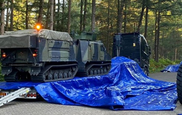 Нидерланды передадут Украине 28 вездеходов Viking
Нидерланды передадут Украине 28 вездеходов Viking