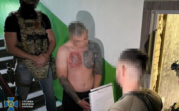 СБУ нейтралізувала злочинну групу, яка тероризувала мешканців прифронтової Донеччини
СБУ нейтралізувала злочинну групу, яка тероризувала мешканців прифронтової Донеччини