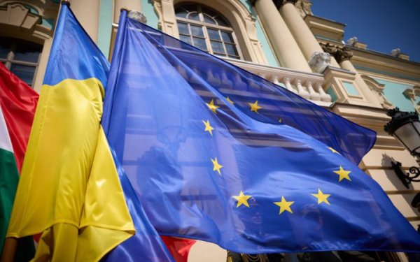 FT: ЄС планує залучити до 40 мільярдів євро кредитів для України без США
FT: ЄС планує залучити до 40 мільярдів євро кредитів для України без США