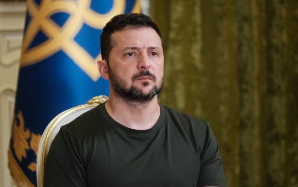 Зеленский призвал "Слугу народа" поддержать изменения в Кабмине: список кандидатов на замену
Зеленский призвал "Слугу народа" поддержать изменения в Кабмине: список кандидатов на замену