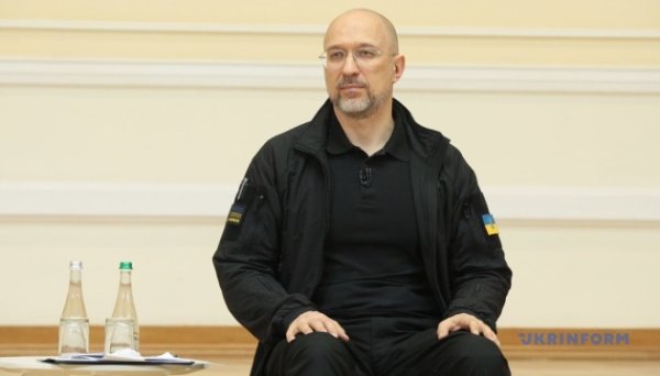 Дефіцит у 500 мільярдів: Прем'єр сказав, як уряд планує дофінансувати ЗСУ Дефіцит у 500 мільярдів: Прем'єр сказав, як уряд планує дофінансувати ЗСУ