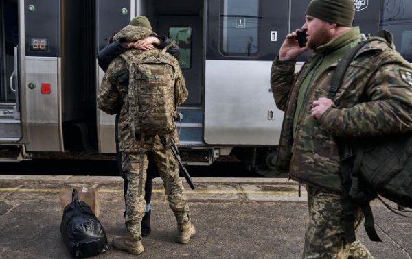 Мобилизация в Украине: сколько может длиться и кто подлежит призыву
Мобилизация в Украине: сколько может длиться и кто подлежит призыву