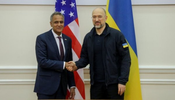 Шмигаль обговорив із заступником держсекретаря США відновлення енергетики Шмигаль обговорив із заступником держсекретаря США відновлення енергетики