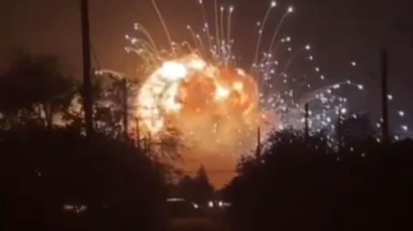 После атаки в Тверской области перекрыли федеральную трассу и эвакуировали станцию После атаки в Тверской области перекрыли федеральную трассу и эвакуировали станцию