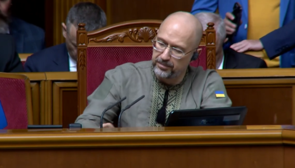 Україна веде переговори з Європою щодо розширення імпорту електроенергії до 2,2 ГВт - Шмигаль Україна веде переговори з Європою щодо розширення імпорту електроенергії до 2,2 ГВт - Шмигаль