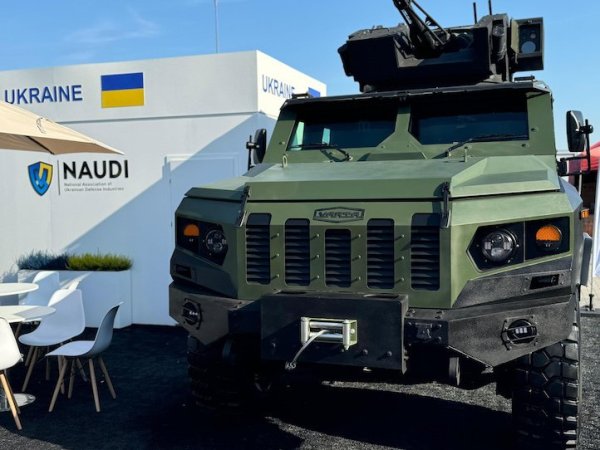 "Українська бронетехніка" на міжнародній виставці у Польщі представила нову бронемашину "Варта 2"
Новини компаній "Українська бронетехніка" на міжнародній виставці у Польщі представила нову бронемашину "Варта 2"
Новини компаній