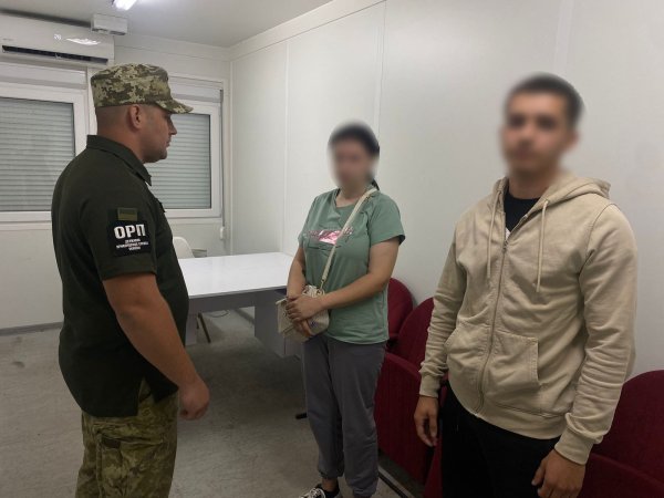 Житель Рівненщини одружився з тещею, аби виїхати за кордон
Житель Рівненщини одружився з тещею, аби виїхати за кордон