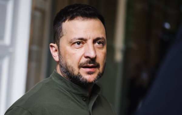 Зеленский подписал закон об увеличении оборонных расходов бюджета на 500 млрд гривен
Зеленский подписал закон об увеличении оборонных расходов бюджета на 500 млрд гривен
