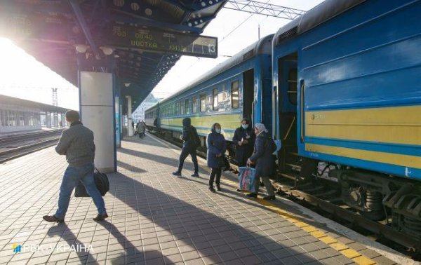 УЗ предупредила о задержке ряда пассажирских поездов из-за обесточивания
УЗ предупредила о задержке ряда пассажирских поездов из-за обесточивания