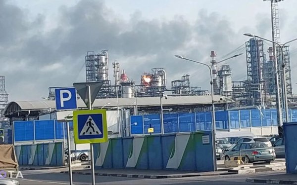 На Московському НПЗ внаслідок атаки дронів пошкоджено ключову установку
На Московському НПЗ внаслідок атаки дронів пошкоджено ключову установку