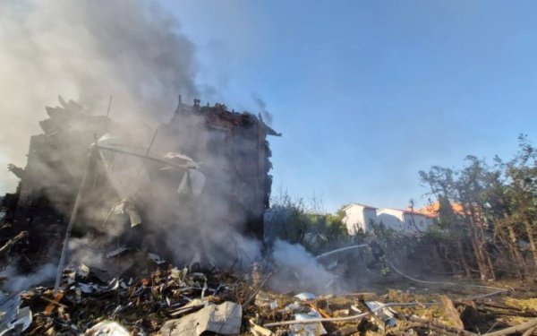 Головне за ніч та ранок неділі, 8 вересня: авіаудар по Сумах, понад 180 боєзіткнень, вибух у Києві
Головне за ніч та ранок неділі, 8 вересня: авіаудар по Сумах, понад 180 боєзіткнень, вибух у Києві