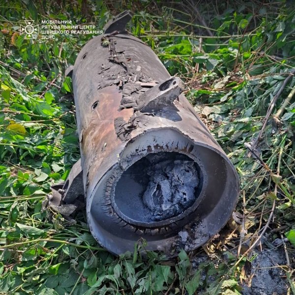 Сапери вилучили в Києві уламки крилатої ракети Х-101
Сапери вилучили в Києві уламки крилатої ракети Х-101