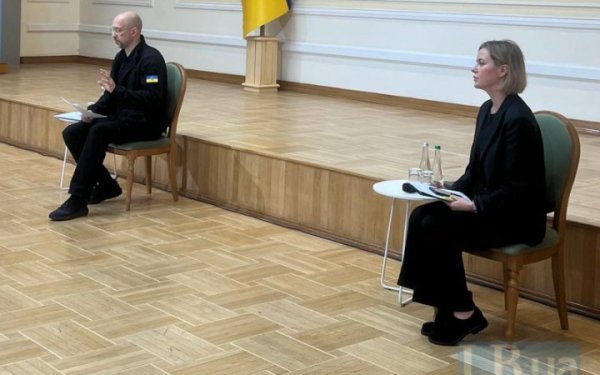 Шмигаль назвав причину забруднення річки Сейм: російський цукровий завод скинув нечистоти
Шмигаль назвав причину забруднення річки Сейм: російський цукровий завод скинув нечистоти