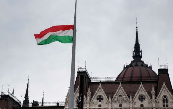 Венгрия просит у ЕС больше денег для отказа от российского газа
Венгрия просит у ЕС больше денег для отказа от российского газа