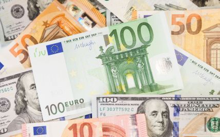 Курс валют на 16 октября: сколько будут стоить доллар, евро и злотый
Курс валют на 16 октября: сколько будут стоить доллар, евро и злотый
