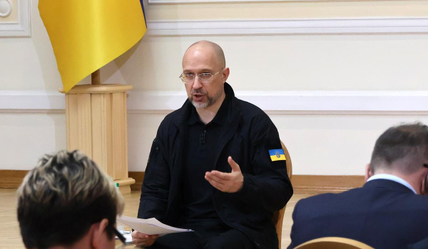 "Тисяча Зеленського" номер два: свято популізму чи потужна підтримка
"Тисяча Зеленського" номер два: свято популізму чи потужна підтримка
