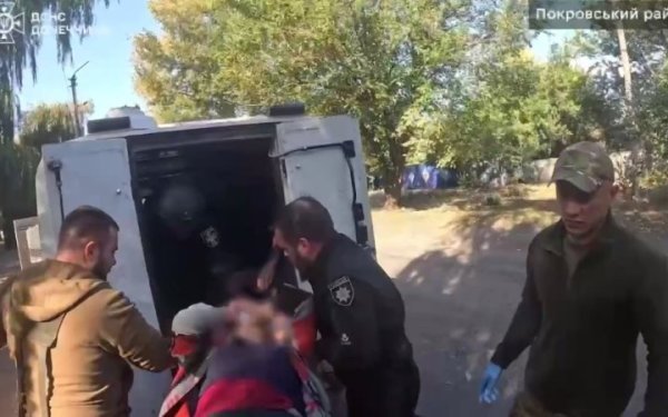 Росіяни вдарили по місту Селидове на Донеччині, троє людей поранені
Росіяни вдарили по місту Селидове на Донеччині, троє людей поранені