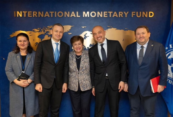 Итоги собрания МВФ и Всемирного банка: Украина рассчитывает до конца года получить $15 млрд
Итоги собрания МВФ и Всемирного банка: Украина рассчитывает до конца года получить $15 млрд