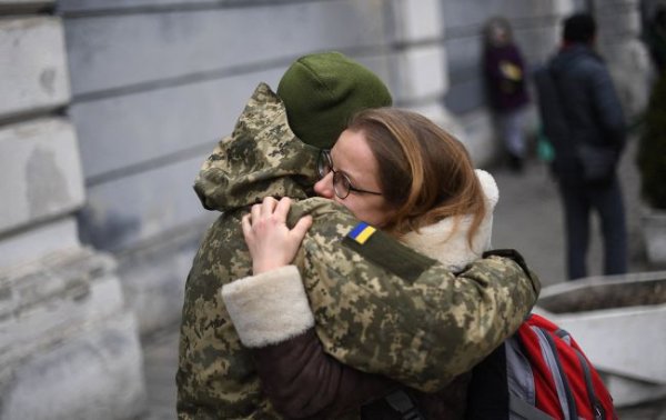 В Украине возобновили бронирование от мобилизации, но с условием: что решил Кабмин
В Украине возобновили бронирование от мобилизации, но с условием: что решил Кабмин