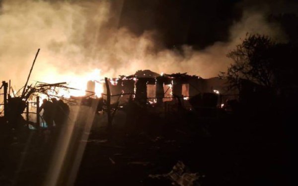 Внаслідок ворожого удару по Харкову загинуло четверо людей (оновлено)
Внаслідок ворожого удару по Харкову загинуло четверо людей (оновлено)