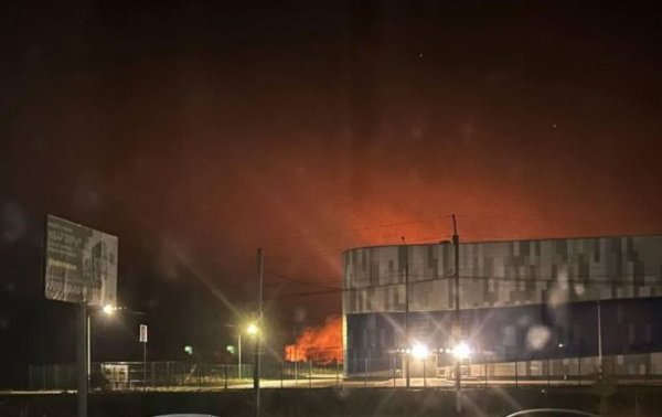 Появились спутниковые снимки после удара по аэродрому "Борисоглебск", где РФ хранила КАБы
Появились спутниковые снимки после удара по аэродрому "Борисоглебск", где РФ хранила КАБы