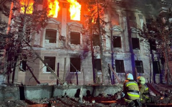 Ворог обстріляв Миколаїв балістичними ракетами (оновлено)
Ворог обстріляв Миколаїв балістичними ракетами (оновлено)