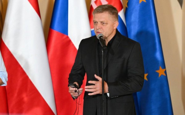 Прем'єр Словаччини прагне відновити хороші відносини з Росією
Прем'єр Словаччини прагне відновити хороші відносини з Росією