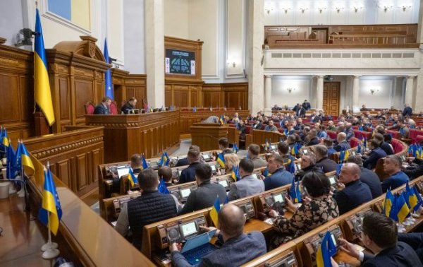 Рада рекордно повысила налоги: за что теперь будет платить каждый украинец
Рада рекордно повысила налоги: за что теперь будет платить каждый украинец