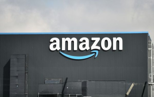 "Укрпочта" будет доставлять в Украину товары из Amazon
"Укрпочта" будет доставлять в Украину товары из Amazon