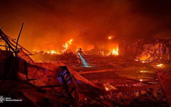 Ворог обстріляв Миколаїв ракетами. Загинула людина, поранені 23 людини (оновлено)
Ворог обстріляв Миколаїв ракетами. Загинула людина, поранені 23 людини (оновлено)