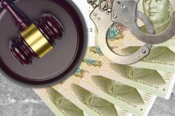 В Китае с начала года привлекли к ответственности за коррупцию 589 000 человек
В Китае с начала года привлекли к ответственности за коррупцию 589 000 человек