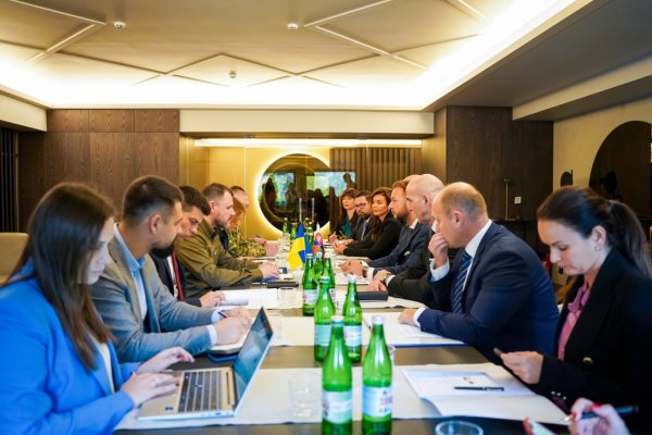 До кінця року Україна запустить залізничне сполучення зі Словаччиною До кінця року Україна запустить залізничне сполучення зі Словаччиною