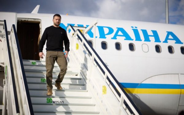 Зеленський: ми не просимо дати або повернути нам ядерну зброю, але нам потрібне НАТО
Зеленський: ми не просимо дати або повернути нам ядерну зброю, але нам потрібне НАТО