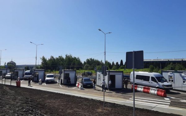 Прикордонники попередили українців про черги на кордоні з Польщею
Прикордонники попередили українців про черги на кордоні з Польщею