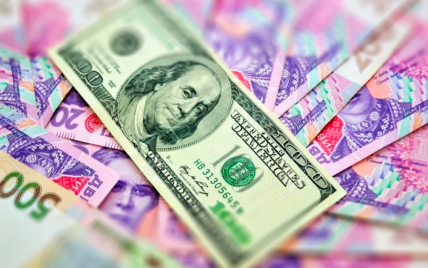 Курс валют на 17 октября: сколько будут стоить доллар, евро и злотый
Курс валют на 17 октября: сколько будут стоить доллар, евро и злотый