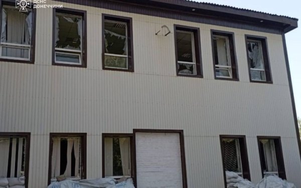 Окупанти обстріляли пожежну частину у Краматорську
Окупанти обстріляли пожежну частину у Краматорську