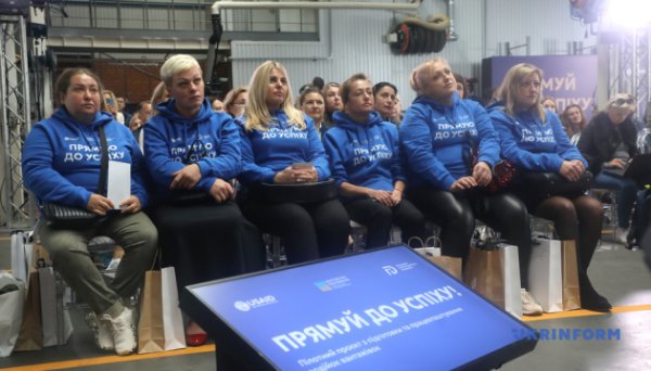За програмою навчання водійок вантажівок відібрали 120 учасниць За програмою навчання водійок вантажівок відібрали 120 учасниць