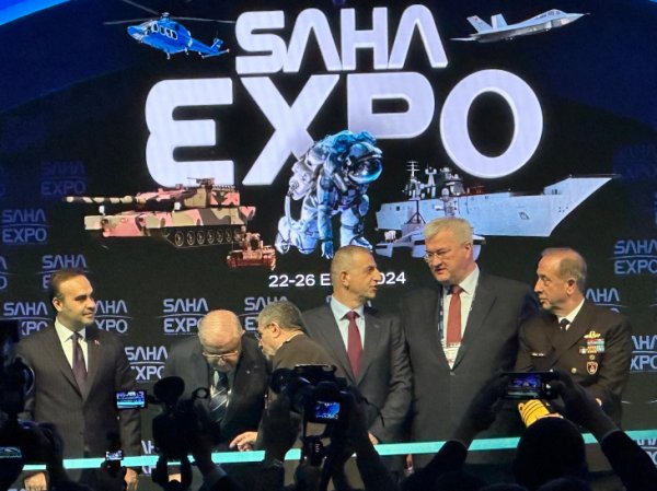 Сибіга на оборонній виставці у Стамбулі закликав турецькі компанії інвестувати в український ОПК Сибіга на оборонній виставці у Стамбулі закликав турецькі компанії інвестувати в український ОПК
