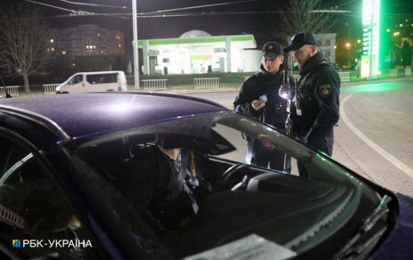 Водителей предупредили об изменениях в ПДД с 1 ноября: новые правила будут действовать по всей Украине
Водителей предупредили об изменениях в ПДД с 1 ноября: новые правила будут действовать по всей Украине