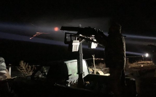 Уночі уламки ворожих дронів упали в трьох районах Києва
Уночі уламки ворожих дронів упали в трьох районах Києва
